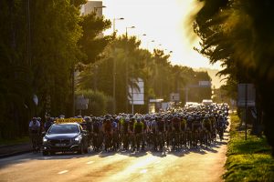 Le départ de la Haute Route à la sortie de Nice...