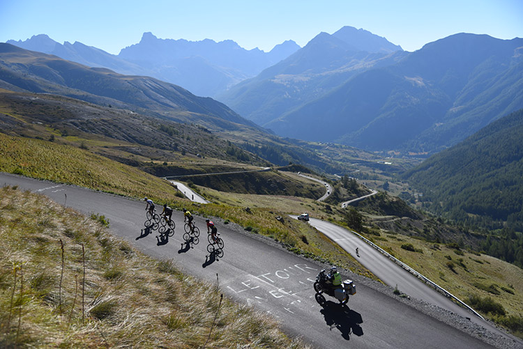 Le magnifique Col de Vars sous le soleil...