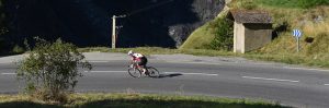 Dans la descente du Lautaret sur la Haute Route Alpes 2017