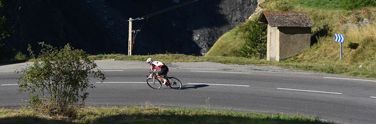 Dans la descente du Lautaret sur la Haute Route Alpes 2017