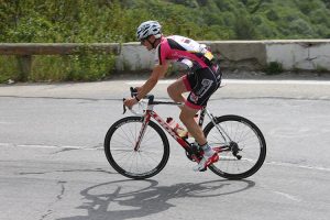 La montée de l'Alpe d'Huez en contre-la-montre sur la Haute Route 2017
