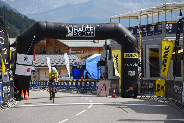 Une ligne d'arrivée commune pour la Haute Route et le Tour de l'Avenir...