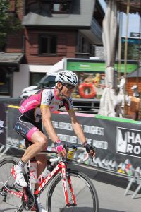 Arrivée dans la station de Morzine sur la Haute Route