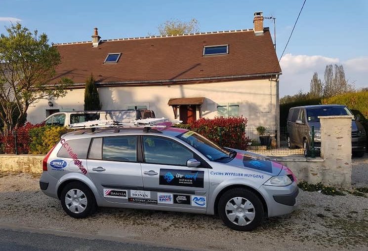 La voiture du CC Verlinghem aux Routes du Pays de Brie 2019