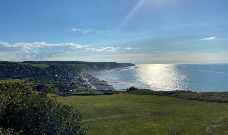 Vue sur la baie de Pourville sur Mer en Normandie